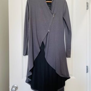 Vocal along Sleeve Top